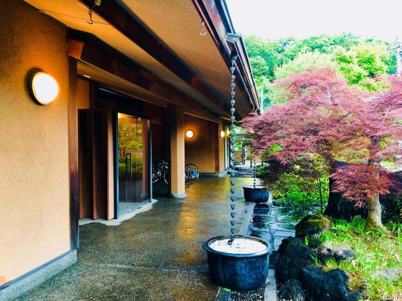 Ryutakuzenji 宿坊 Такасакі Екстер'єр фото